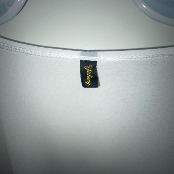 Beachy cover up , - Picture 2 of 2